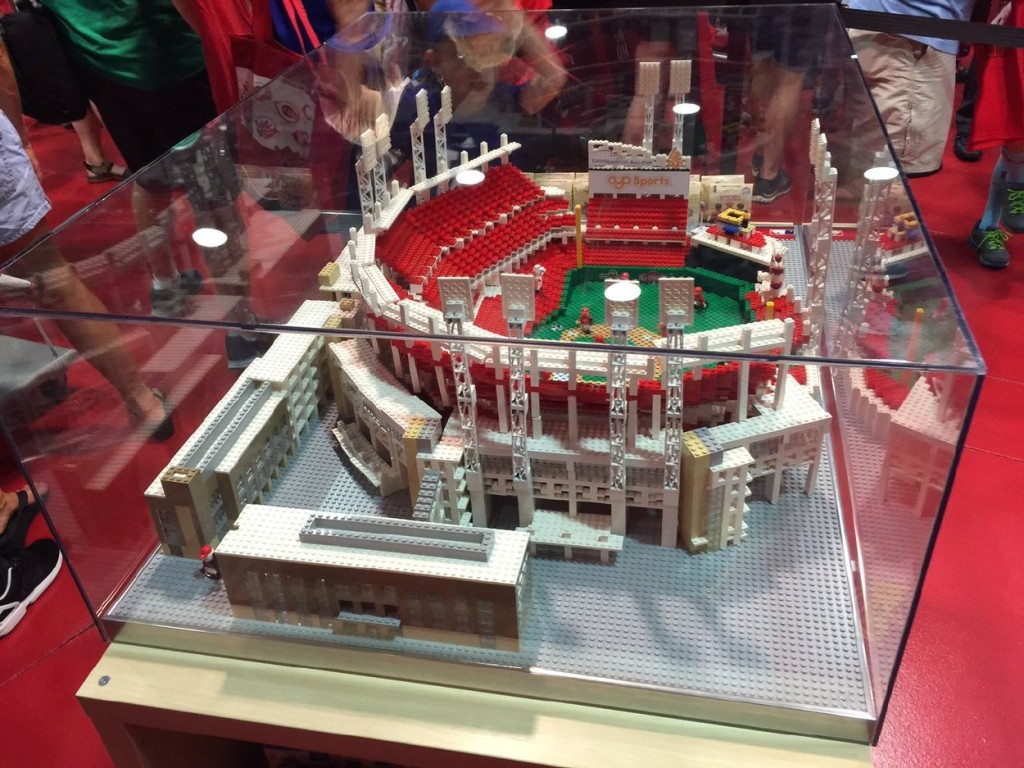 Unveiling the Cincinnati Reds Baseball Field LEGO Set